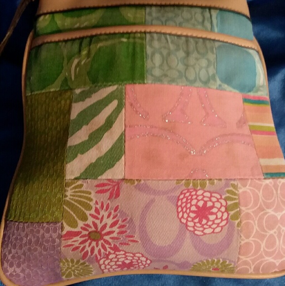 Pretty Pastel COACH CROSSBODY PURSE!! - Picture 4 of 8
